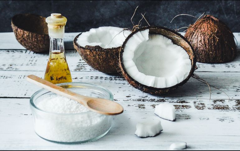 El aceite de coco es un aceite vegetal con un alto contenido de grasas saturadas. /UNSPLASH