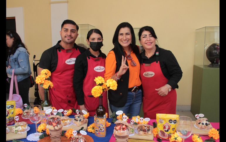 En rueda de prensa, la presidenta de San Pedro Tlaquepaque, Citlalli Amaya, acompañada distintas autoridades municipales, presentó el programa de actividades de este festival, que se llevará a cabo del 1 al 5 de noviembre próximos. CORTESÍA / Gobierno de Tlaquepaque
