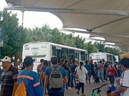 Usuarios sufren por el mal servicio que ofrecen las rutas alimentadoras del Macrobús. EL INFORMADOR/ L. Martínez