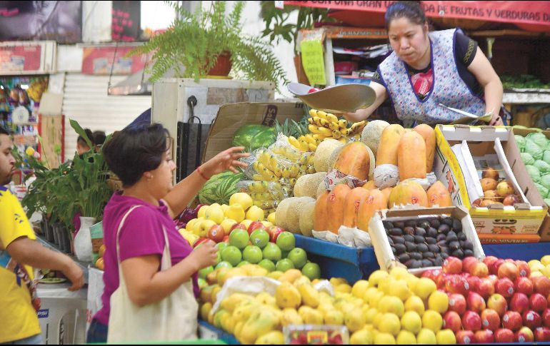 El periodo estaría caracterizado principalmente por la baja en los precios de frutas y verduras que habría moderado el dinamismo de la inflación. SUN / ARCHIVO