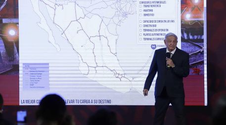El Presidente López Obrador dijo que hay empresas como Grupo México que ya tiene toda la experiencia el manejo ferroviario. SUN / F. Rojas