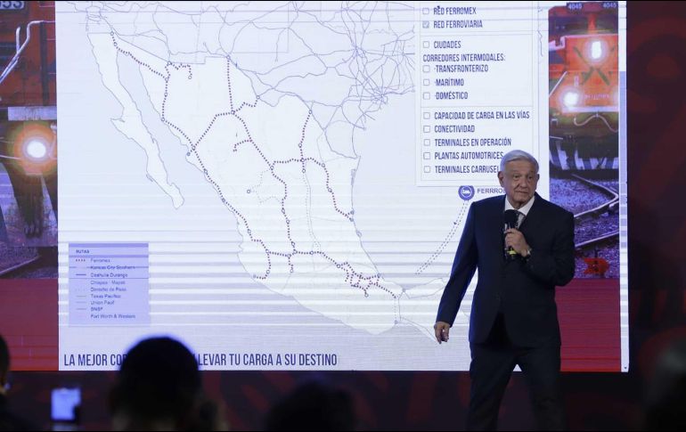 Andrés Manuel López Obrador publicó, en el Diario Oficial de la Federación, el decreto que amaga con encarrilar a las Fuerzas Armadas en el servicio de trenes de pasajeros. SUN / ARCHIVO