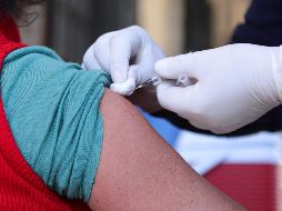 López Obrador explicó que la meta para esta vacuna invernal es colocar 35.2 millones de dosis contra influenza y 19.4 millones de dosis para Covid-19. EL INFORMADOR / ARCHIVO