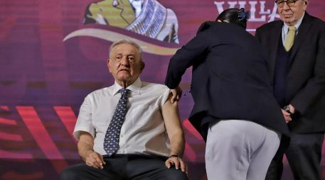 La OMS no ha avalado el uso de ninguno de estos fármacos como refuerzo contra el COVID-19, pero López Obrador respaldó su eficacia tras vacunarse en vivo con la vacuna cubana. SUN / F. Rojas