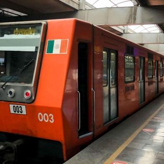 Reportan lesionados tras caer en escaleras eléctricas del Metro Polanco en CDMX