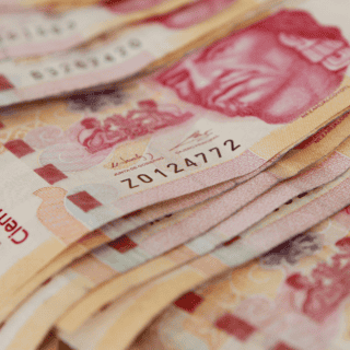 ¿Cuál es la diferencia salarial entre clase alta y media en México?