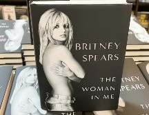 Las memorias de Spears ayudaron a dar un fuerte impulso a las reproducciones y las ventas de su catálogo de música. EFE