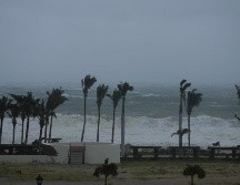 Todavía la mañana del martes, el fenómeno meteorológico era una tormenta tropical y se preveía que tocara tierra como huracán categoría 1. AP/ ARCHIVO