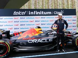 El piloto tapatío Checo Pérez agradece el apoyo que ha recibido por parte de la afición a la Fórmula 1 en su país. EFE / M. Guzmán