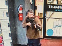 Card era militar en la reserva, de 40 años de edad, y había pasado dos semanas ingresado en un psiquiátrico. Hasta ahora se le consideraba armado y peligroso. AP / ARCHIVO