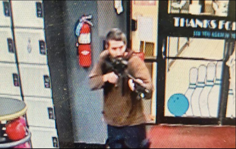 Card era militar en la reserva, de 40 años de edad, y había pasado dos semanas ingresado en un psiquiátrico. Hasta ahora se le consideraba armado y peligroso. AP / ARCHIVO