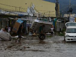 La irrupción del huracán “Otis”, que golpeó como categoría 5 en Guerrero, dejó diversas afectaciones en Acapulco, uno de los puntos más dañados fue el Hotel Princess, uno de los más conocidos en el puerto. AP