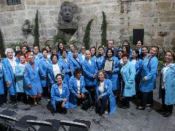 La presidenta de la organización, María Eugenia Ramírez Martell, fue la encargada de recibir dicho reconocimiento a nombre de estas mujeres, y en su intervención agradeció a cada una de las poco más de 40 mujeres quienes hoy forman parte de la asociación. EL INFORMADOR / H. Figueroa