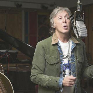 The Beatles: nueva canción y el regreso de los álbumes Rojo y Azul