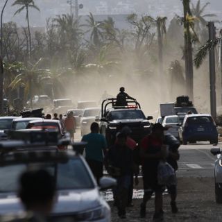 López Obrador reconoce a las Fuerzas Armadas para apoyar en Acapulco
