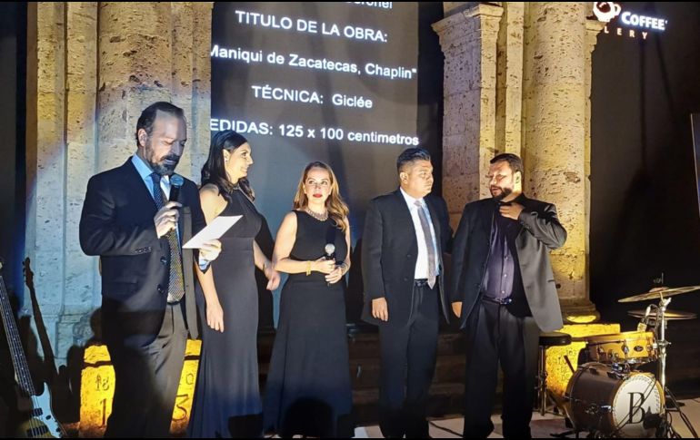 El pasado jueves se realizó la celebración por el XV aniversario de Black Coffee Gallery con una gala. Cortesía.