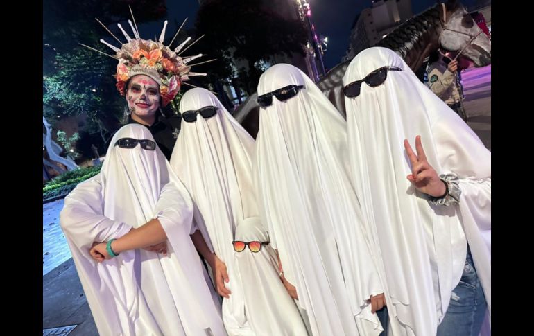 En un comunicado la dependencia djio que desde hoy y hasta el próximo 4 de noviembre, recorrerán plazas comerciales, y lugares emblemáticos de Guadalajara para llevar la tradición a las y los tapatíos. CORTESÍA