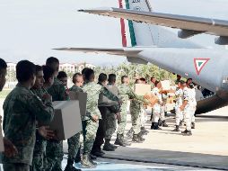 La Secretaría de la Defensa Nacional activó un puente aéreo para el traslado de ayuda humanitaria para los damnificados. EL UNIVERSAL