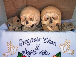 A los tres años de fallecido se exhuman los cuerpos de las bóvedas y se trasladan a las 