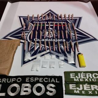 Policía de Guadalajara y Ejército detienen a presunto narcomenudista
