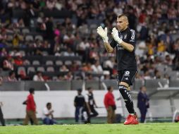 Nahuel Guzmán se rehúso a continuar el juego en el partido de Chivas vs Tigres. EL INFORMADOR/H. Figueroa.