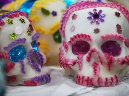 Un elemento constante en todas las celebraciones son las calaveritas de azúcar. SUN / ARCHIVO