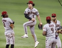 El tercer partido programado para este lunes entre Rangers y Diamondbacks apunta a estar cargado de emociones. EFE/ J. Mabanglo
