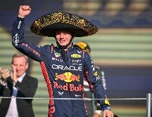 Max Verstappen se lleva el trofeo a casa en el Gran Premio de México. IMAGO7