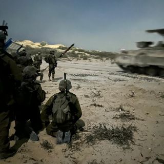 Enfrentamientos cuerpo a cuerpo entre las fuerzas israelíes y Hamás en el norte de Gaza
