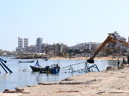 La búsqueda de tripulantes en el mar es complicada debido a que muchas zonas se quedaron sin acceso por tierra tras el paso de ''Otis''. EFE / D. Guzmán