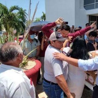 Zafarrancho en Congreso de Campeche deja 40 detenidos y 8 lesionados