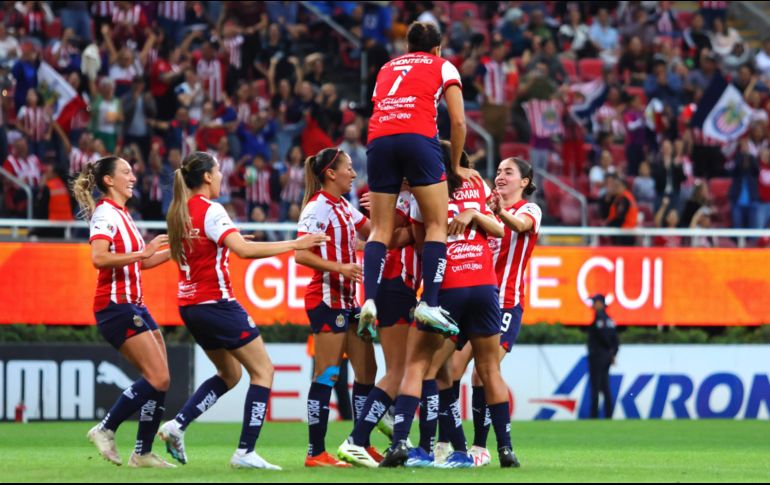 Chivas Femenil goleó 3-0 a Pachuca. IMAGO7.