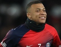 En 2021, el PSG rechazó una oferta de 190 millones de dólares del Madrid por el delantero campeón del mundo, quien terminó firmando su actual acuerdo. EFE / M. Badra