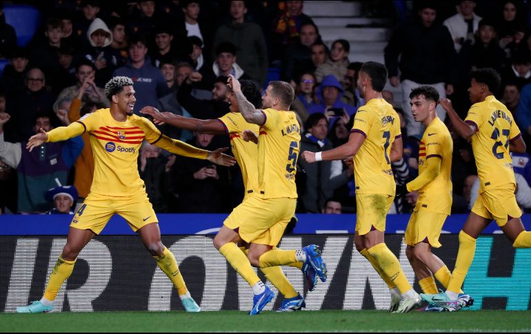 Araújo mandó a las redes un centro de Ilkay Gundogan durante el segundo de los minutos del descuento. EFE/J. Herrero