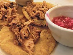 Los tacos de cochinita son un clásico de la cocina yucateca. CORTESÍA