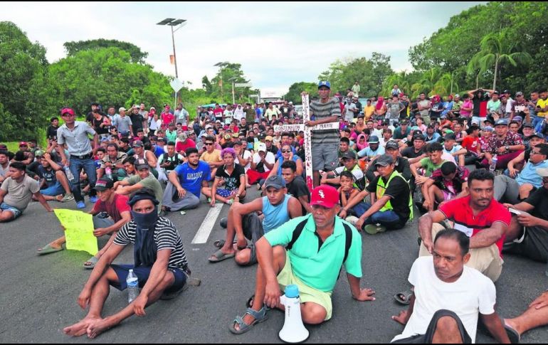 En el lugar hay unos 200 agentes antimotines de la Guardia Nacional (GN) con escudos. SUN  / M. PETES