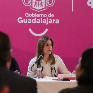 Inhabilitan y destituyen a funcionario señalado de acoso