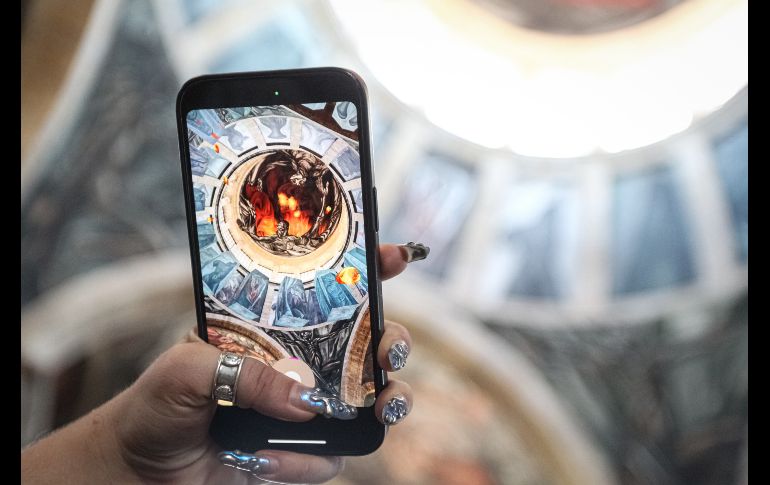 Se trata del efecto de realidad aumentada XR Cabañas, desarrollado por la empresa digital tapatía Synergy Studio, proyecto que forma parte de la primera ruta urbana de realidad aumentada en el mundo. EL INFORMADOR / H. Figueroa