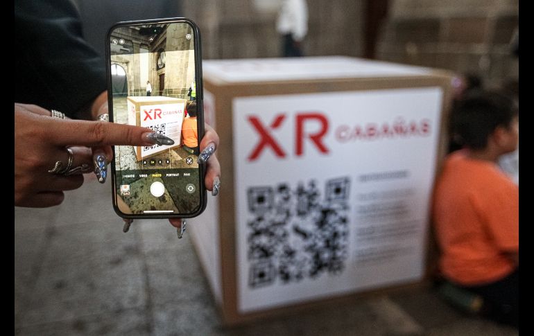 Se trata del efecto de realidad aumentada XR Cabañas, desarrollado por la empresa digital tapatía Synergy Studio, proyecto que forma parte de la primera ruta urbana de realidad aumentada en el mundo. EL INFORMADOR / H. Figueroa