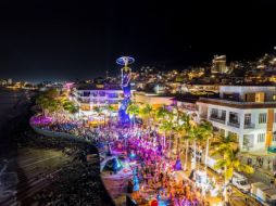 Esta obra monumental que celebra nuestras tradiciones estará exhibida hasta el 20 de noviembre en el malecón de Puerto Vallarta. Gobierno de Jalisco.