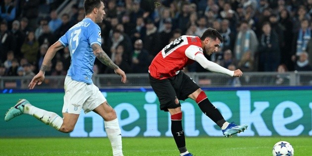 Champions League: Santiago Gim&eacute;nez se responsabiliza por derrota del Feyenoord ante Lazio