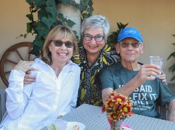 Sharon bennett, Mary Bragg y John Vito. GENTE BIEN JALISCO/ Tony Martínez