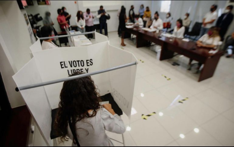 La población votante en Jalisco también se ha reducido: en 2021, 47 por ciento del padrón electoral participó, mientras que en 2018, fue el 58 por ciento y en 2015, fue el 52 por ciento. EL INFORMADOR / ARCHIVO