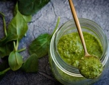 Una de esas salsas es la famosa salsa verde de tomate, que su preparación suele ser muy fácil y rápida, sin embargo, hay ocasiones que al terminar de prepararla puede quedar con un sabor un poco ácida. Pixabay
