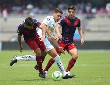 Este sábado las Chivas y Pumas volverán a verse las caras. IMAGO7.