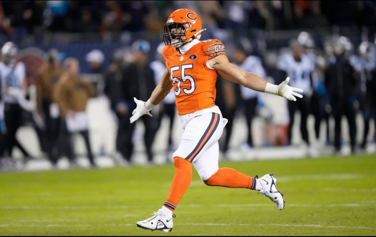Dylan Cole, linebacker de los Bears de Chicago, festeja luego que los Panthers de Carolina fallaron un gol de campo. AP/C. Arbogast