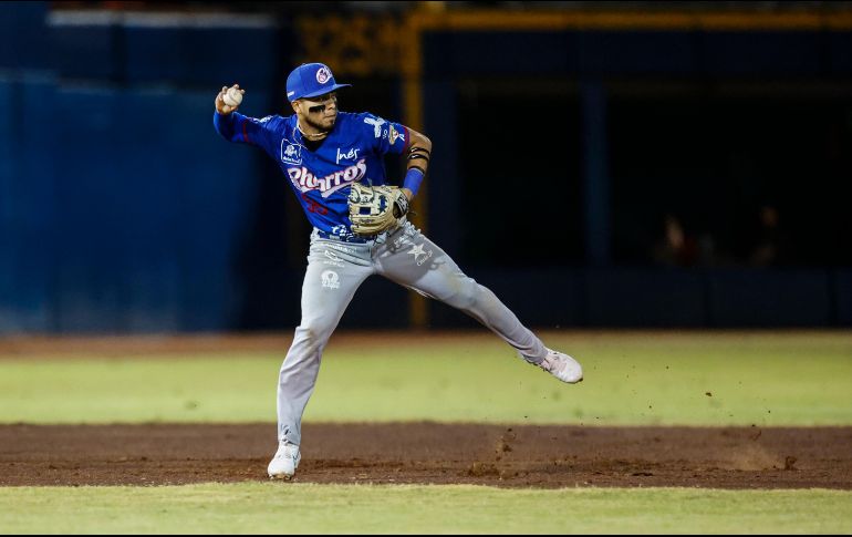 El jugador Jared Serna, demostró su valía en el enfrentamiento contra las Águilas, al convertirse en el héroe de la noche. CORTESÍA/ Charros de Jalisco