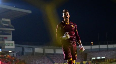 Sebastián Sosa tuvo un error que significó el empate en el tiempo regular, pero en la tanda de penaltis detuvo dos disparos. IMAGO7/C. Cuin