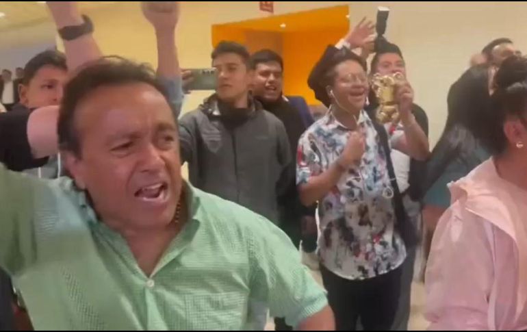 Omar García Harfuch obtuvo ventajas de hasta 15 puntos en las encuestas aplicadas en la Ciudad de México, aun así y debido a las políticas de paridad de género, Clara Brugada podría ser la candidata. ESPECIAL