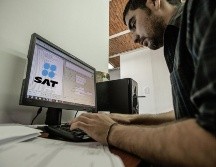 Busca a un contador que se ajuste a tus posibilidades y acuerda una cuota con él o con ella para beneficio de ambas partes; ponte al corriente en el SAT. EL INFORMADOR / ARCHIVO